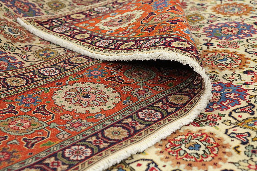 Mood - Mashad Persian Carpet 397x304 - Picture 4