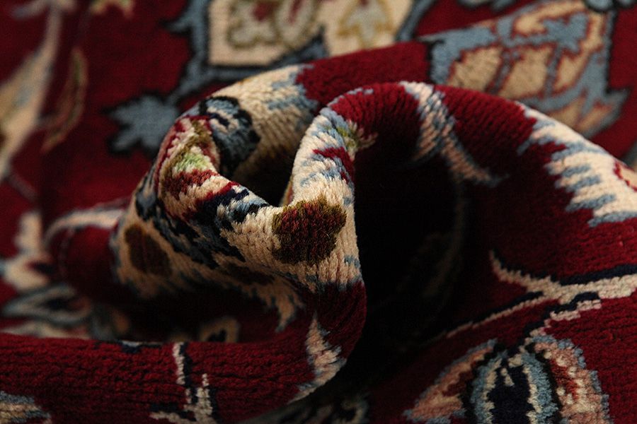 Isfahan Persian Carpet 366x253 - Picture 6