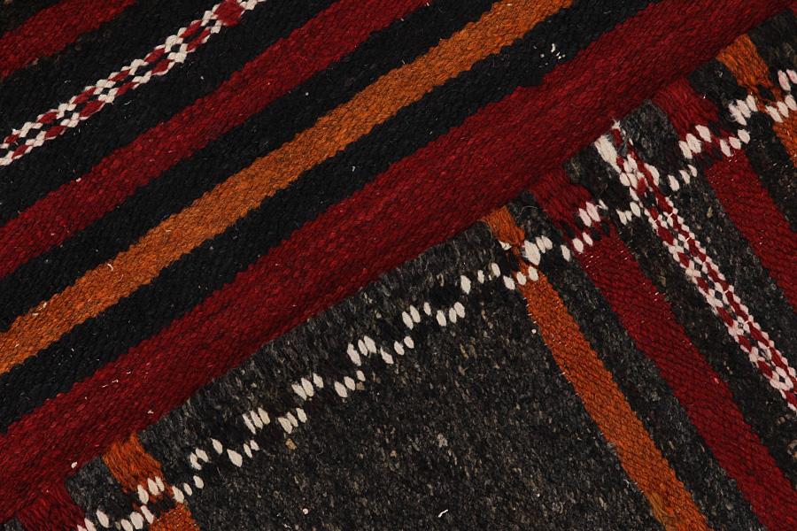 Qashqai Persian Carpet 253x146 - Picture 3