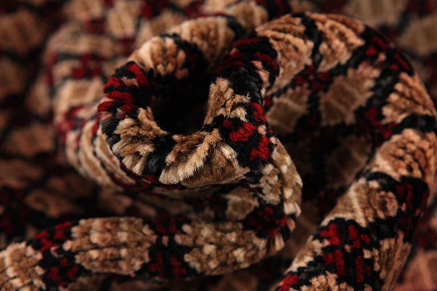 Songhor - Koliai Persian Carpet 340x165 - Picture 6