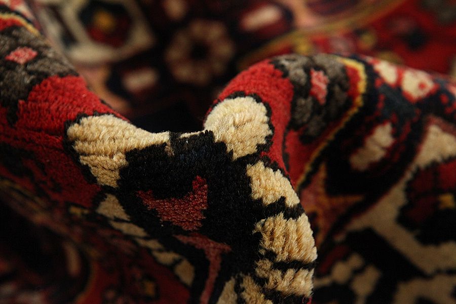 Bakhtiari Persian Carpet 240x150 - Picture 6