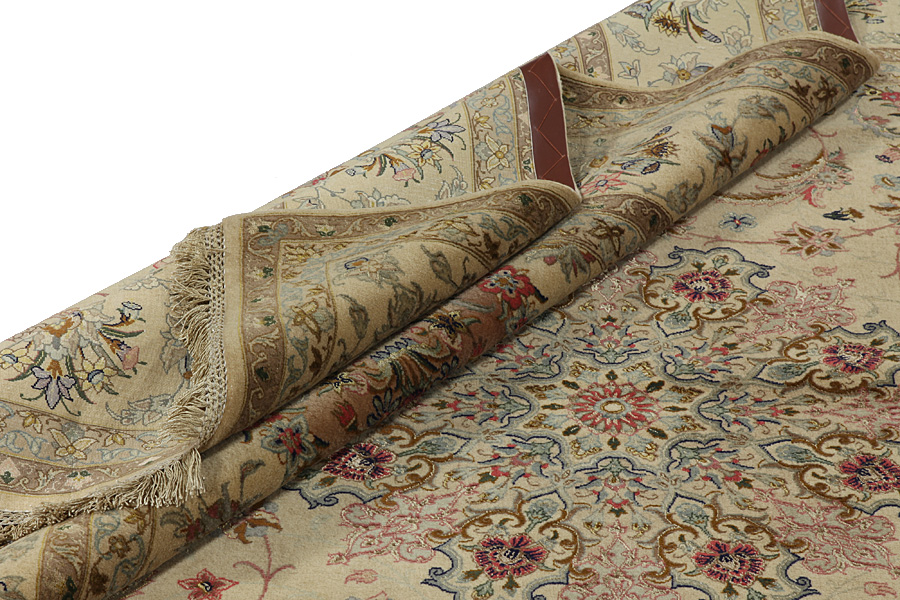 Isfahan Persian Carpet 250x195 - Picture 12