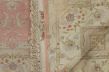 Tabriz Persian Carpet 202x150 - Picture 12